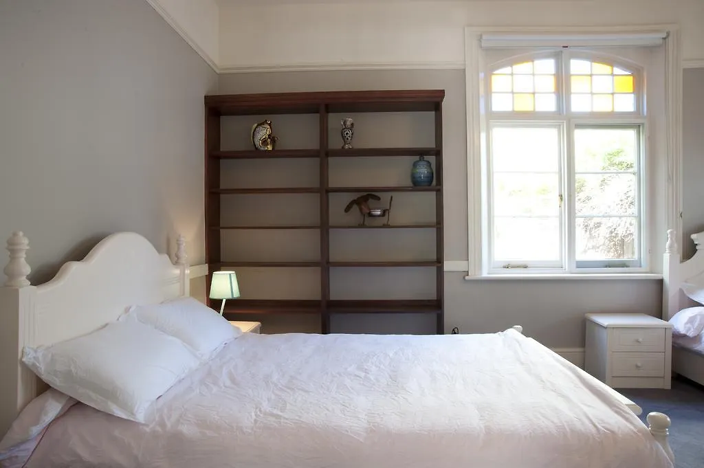 Lowena Cafe&Accommodation Hobart Bed & Breakfast