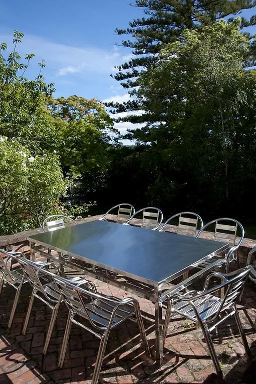 Lowena Cafe And Accommodation Hobart